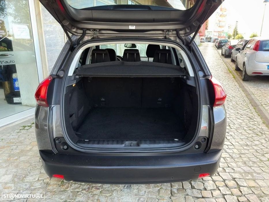 Peugeot 2008 1.2 PureTech Active foto 4