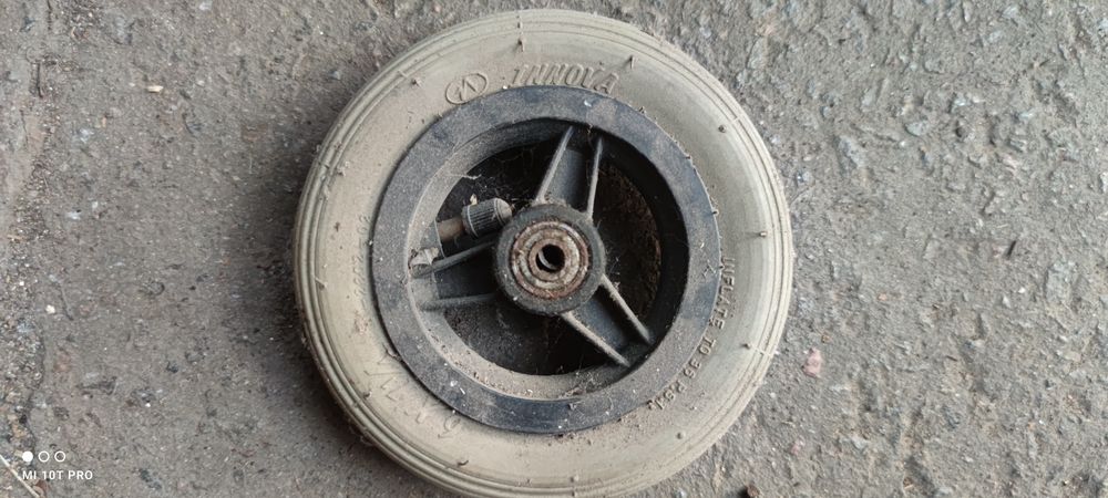 Колесо 6 х 1 1/4 шина с камерой для инвалидной коляски