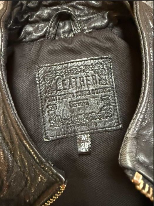 шкіряна куртка Bershka