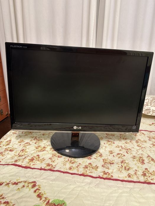Монітор ,LG