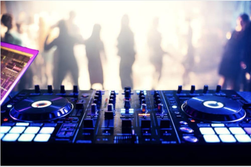 Profesjonalny DJ na twoją 18 !