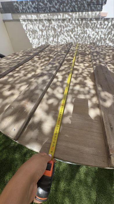 Vendo conjunto para jacuzzi/banho nórdico exterior, ideal para jardim, terraço ou alojamento local.