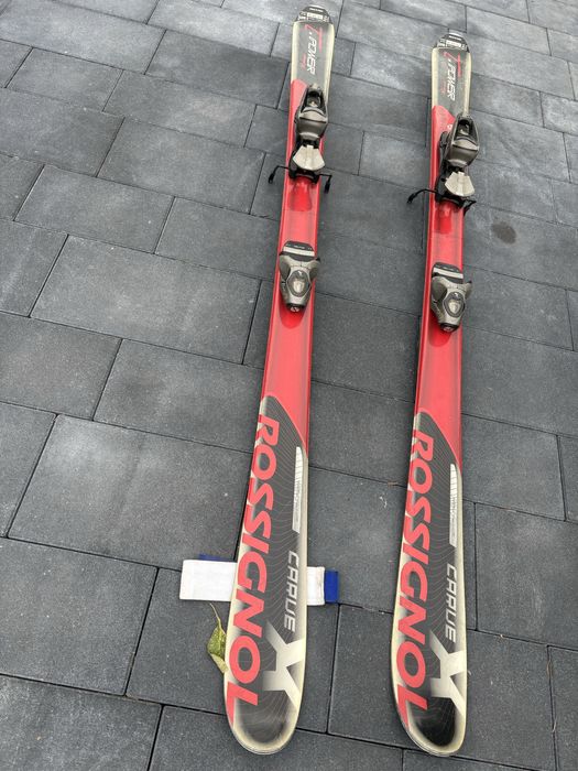 Narty zjazdowe atomic rossignol