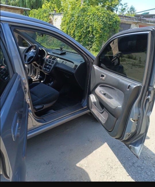 Продам Honda H-RV 2004р.