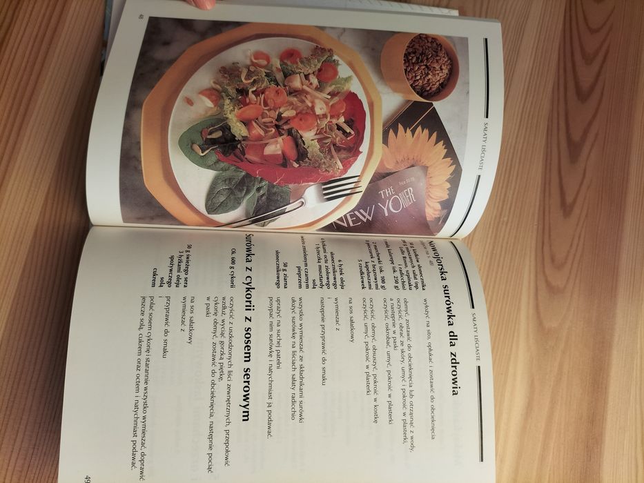 Książka Sałaty świeże i chrupiące - dr oetker Świat Książki 1995 r.