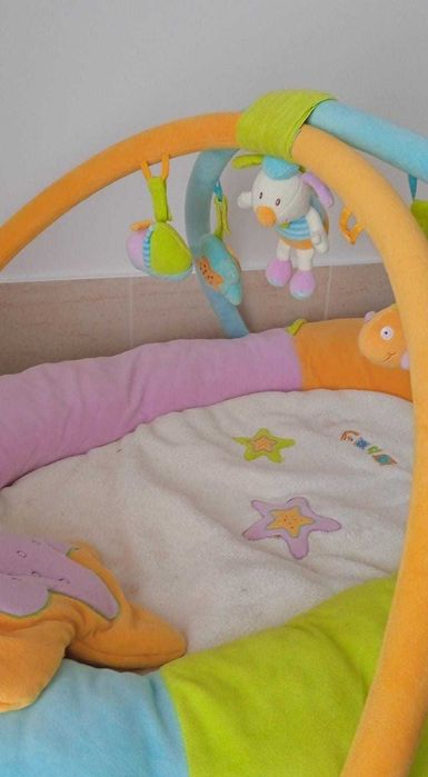 Tapete de actividades para bebé