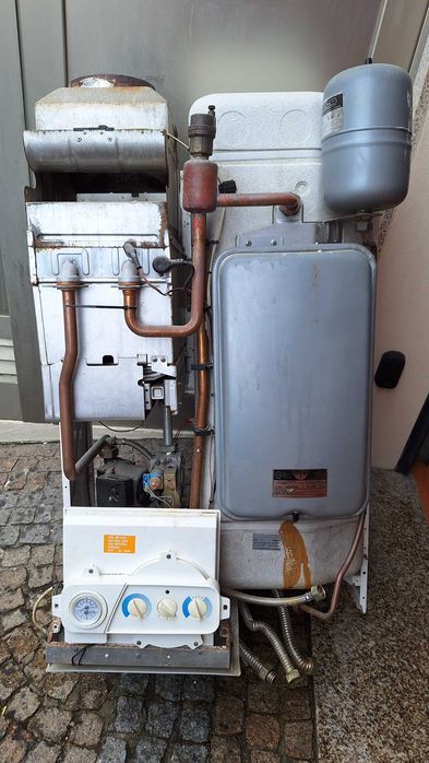 Caldeira ROCA, modelo VEGA 24 AIM - a funcionar