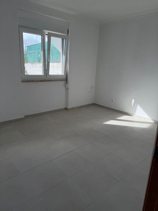 T2 com terraço em Loures