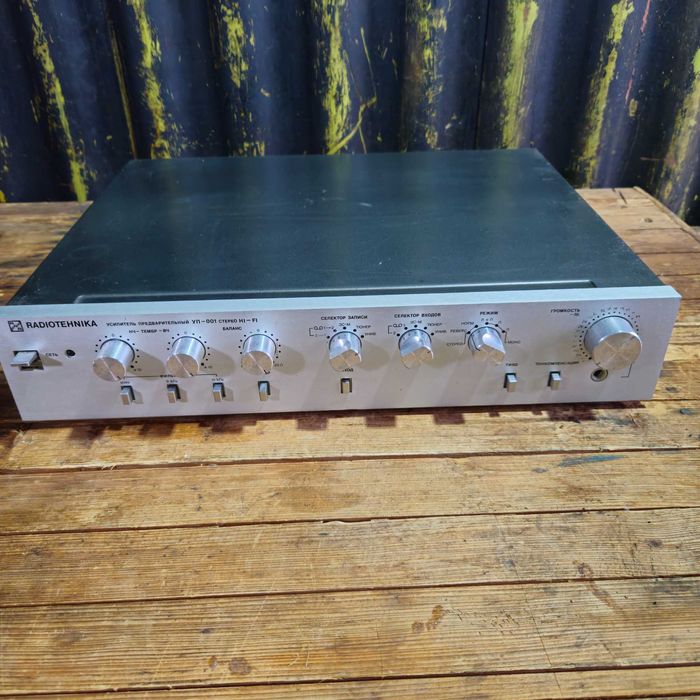 Предварительный усилитель Радиотехника уп 001