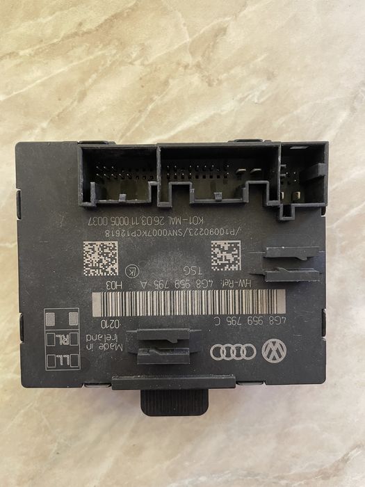 Блок управління задньої правої дверки Audi A6 c7