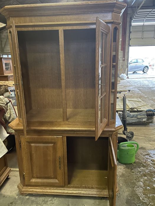 Witryna i komoda w stylu rustykalnym