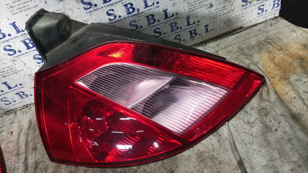 Farolim esquerdo RENAULT Megane II (BM0/1_, CM0/1_)