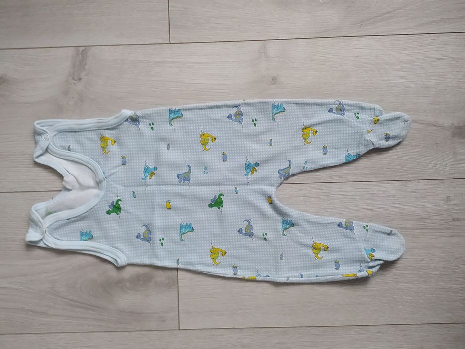 Śpioszki niemowlęce