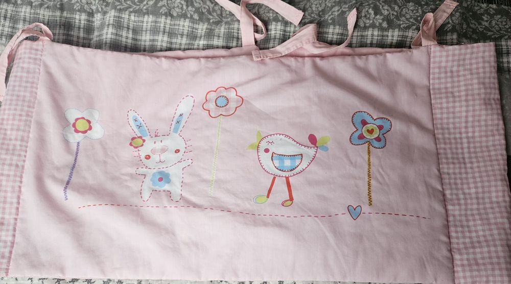 Захисний бортик у ліжко