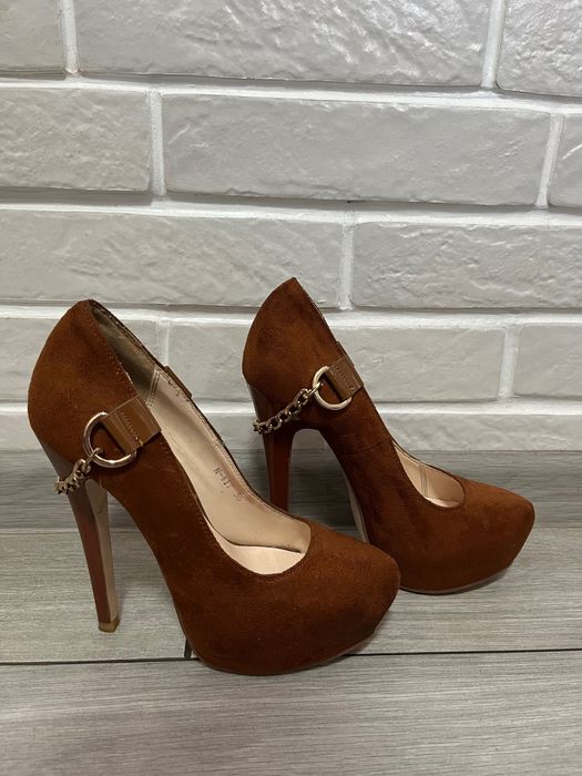 туфлі на шпильці 36 розмір