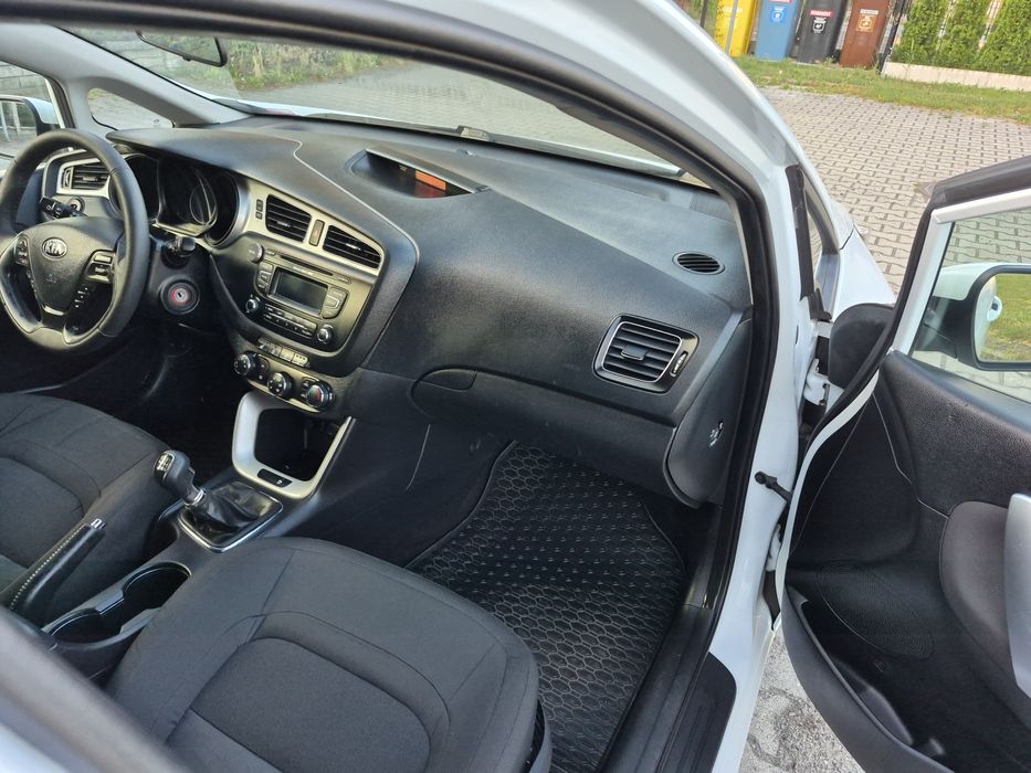 Kia Ceed 1,6 benzyna,GWARANCJA,klimatyzacja,grzane fotele