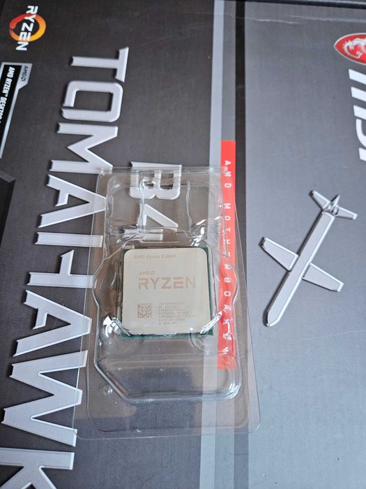 Procesor AMD Ryzen 5 3600, 6 x 3.6 GHz, 32 MB, BOX