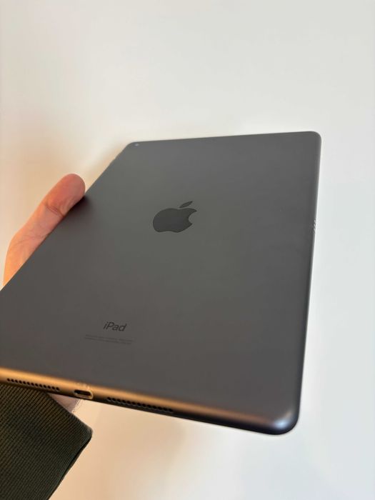 Apple iPad 7 32GB Black Wi-Fi версия
