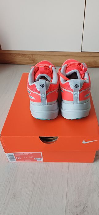 Buty sportowe młodzieżowe Nike Cosmic Runner rozmiar 35,5 Nowe