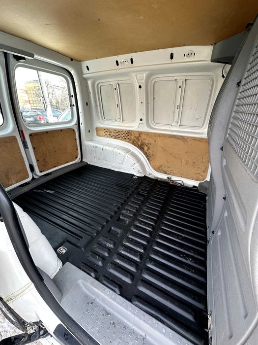 Продам Volkswagen Caddy 2007 рік можлива розстрочка,кредит,обмін!