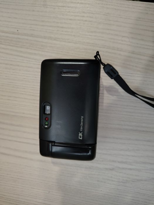 Продам Polaroid 2000ff