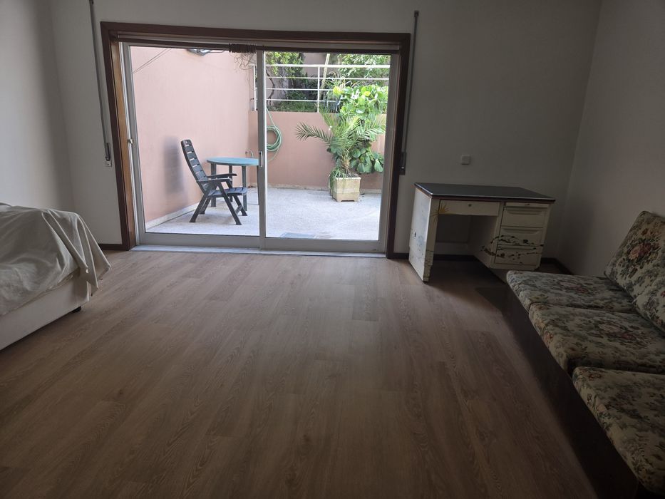 Moradia T5 com 4 WC, Garagem, Jardim, Terraço e Clarabóia