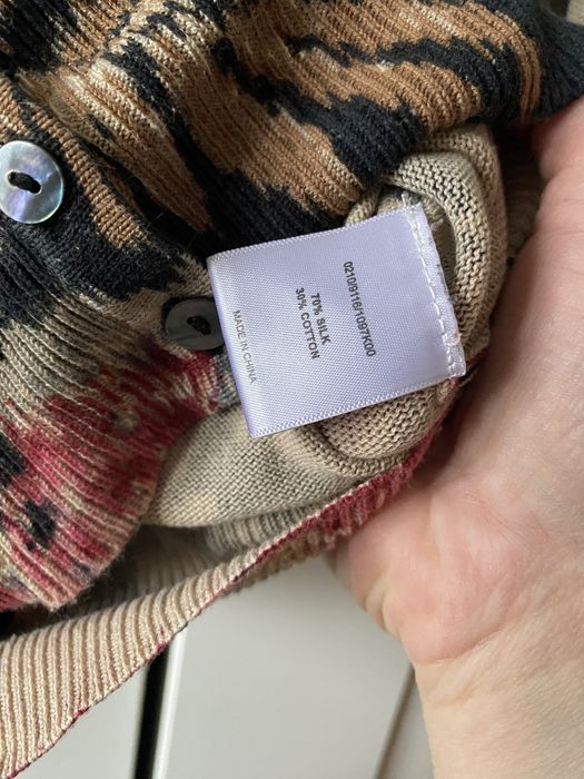 Jedwabny sweter na guziki krótki kardigan w kwiaty Hobbs