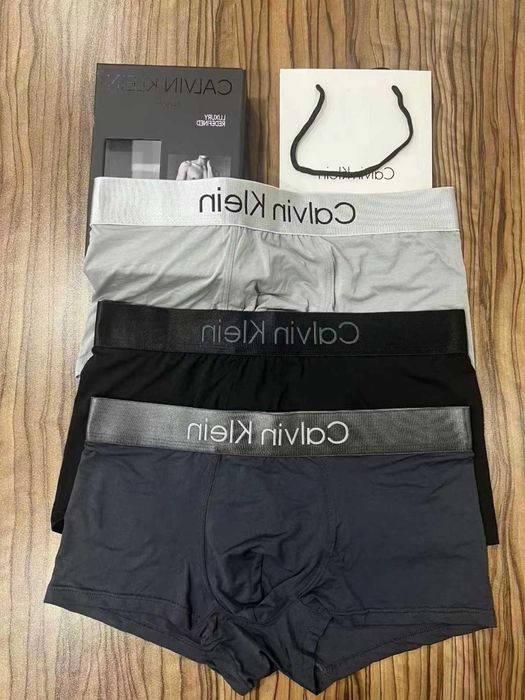 Luksusowe męskie bokserki CK, miękkie i trwałe.