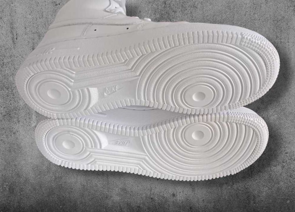 Damskie trampki tenisówki Nike AIR Force 1  r. 37,5