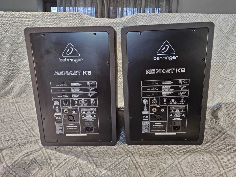 1 Ano de GARANTIA  desconto de 25% BEHRINGER NESSKT K8 - PECHINCHA