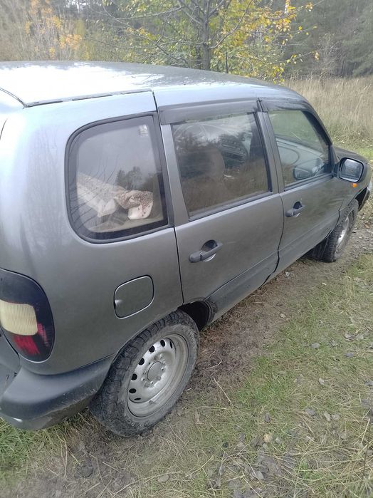 Нива Шевроле авто