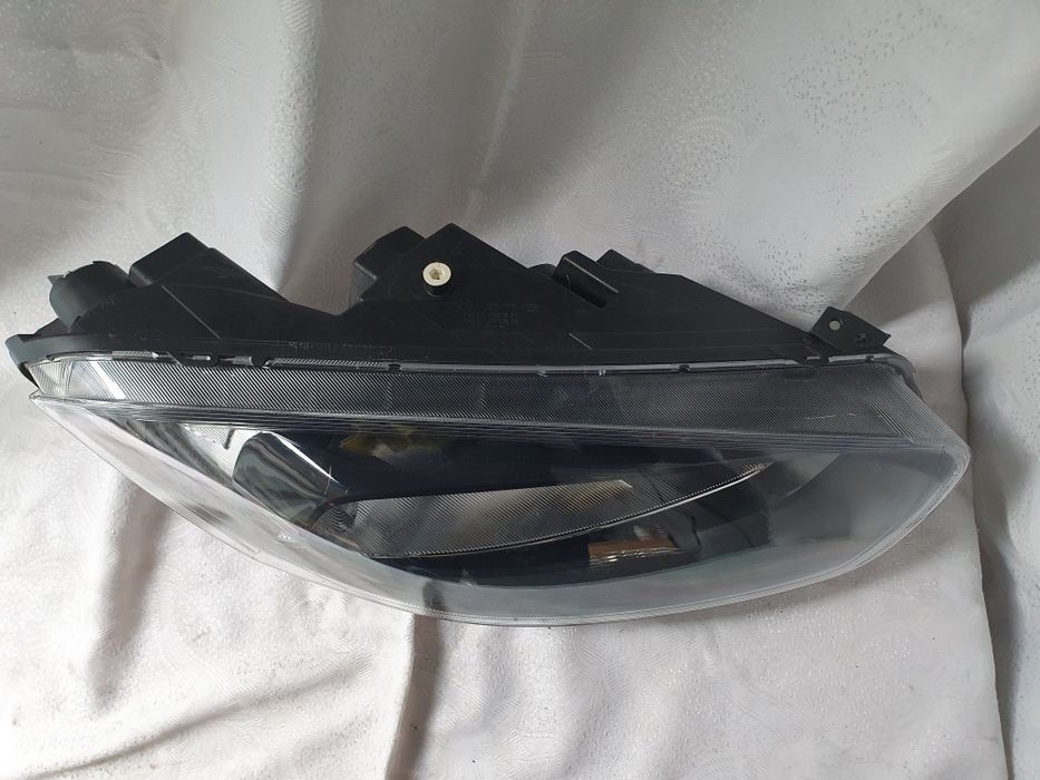Lampa Ford Transit Courier Turneo prawa EUROPA