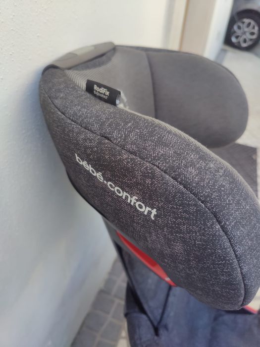 2 Cadeiras Bebé Confort Rodifix (3-12 anos)