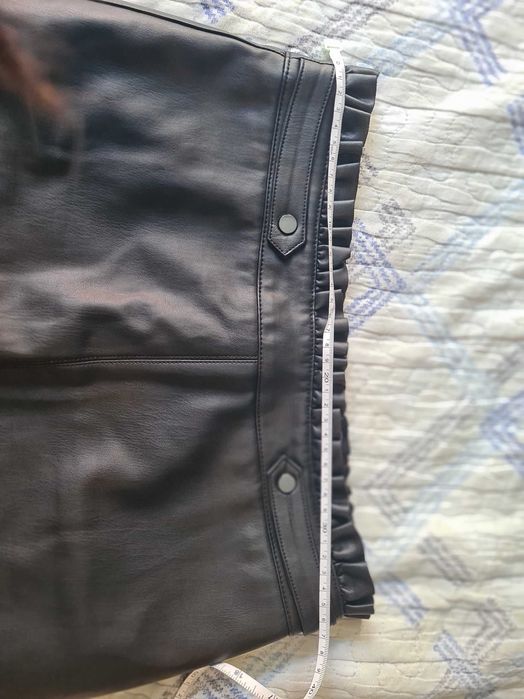 Шкіряна спідниця