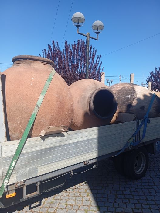 Talhas de barro/Potes de barro