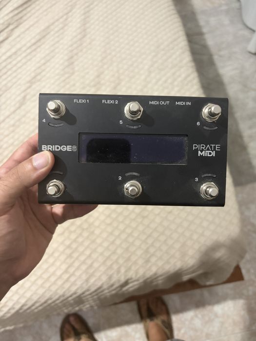 Controlador Pirate Midi Bridge6