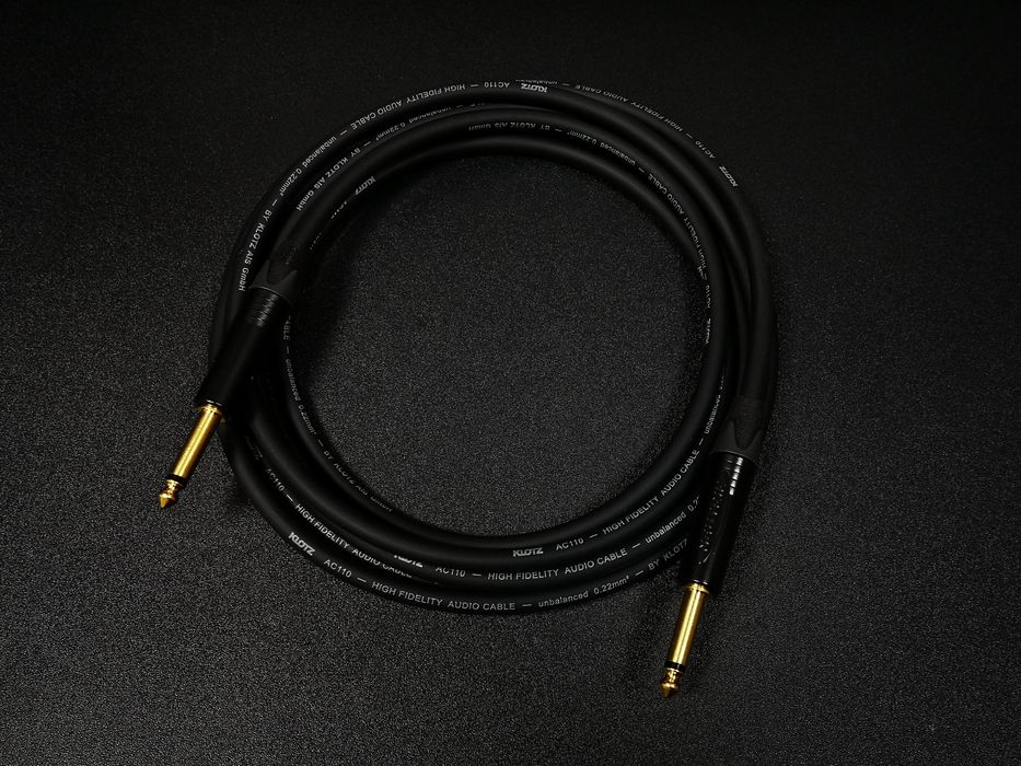 Кабель для електрогітари KLOTZ AC110 та NEUTRIK NP-2XB (чорний/золото)