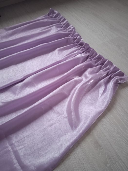 Две шторки в окно