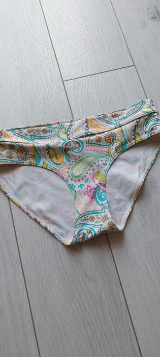 Majtki dół od stroju bikini M bodyzone