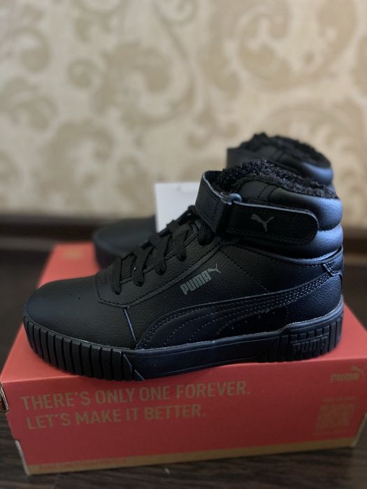 Жіночі снікерси Puma Carina 2.0 Mid WTR