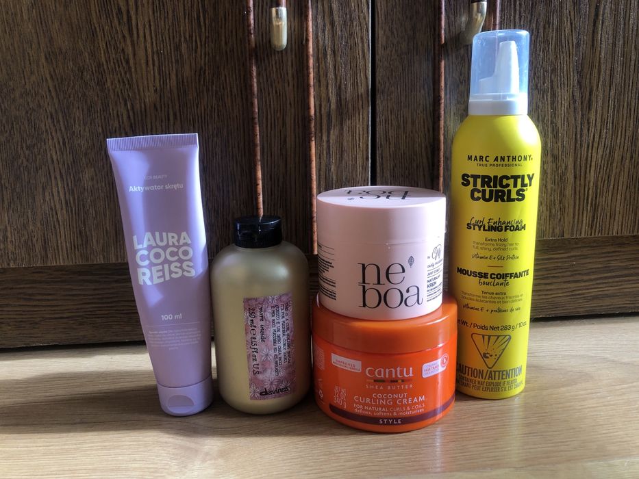 Zestaw kosmetyków do loków kręconych włosów cantu neboa davinesużywane