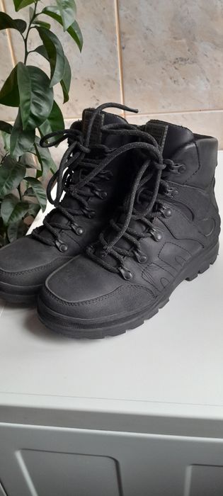 Зимние тёплые ботинки