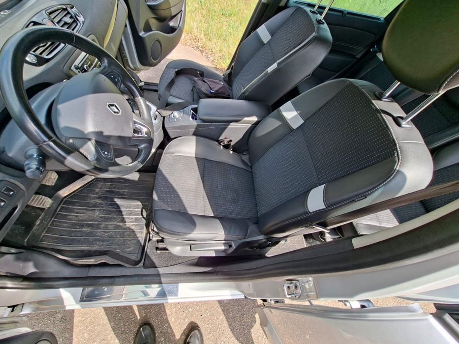 ПРОДАМ АВТО Renault Grand Scenic