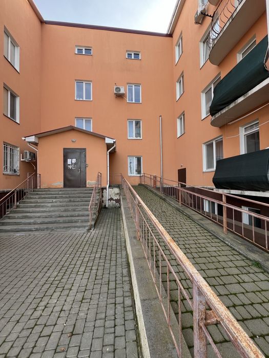 Сертификат+ Продам квартиру + цокольное помещение к ней