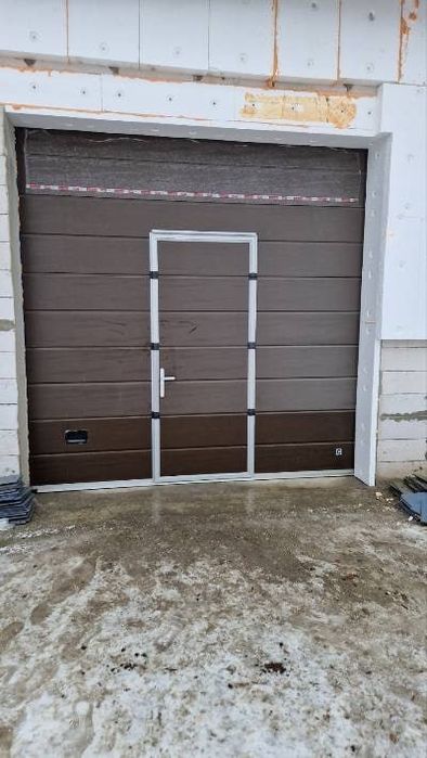 Ворота автоматичні секційні / ролетні