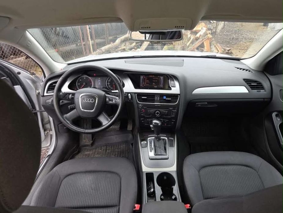 Audi A4B8 2.0 автомат