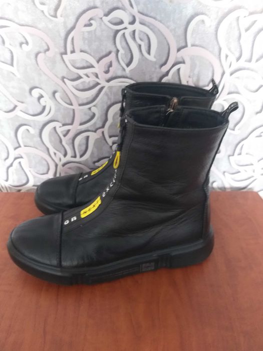 Демісезонні ботінки на дівчинку