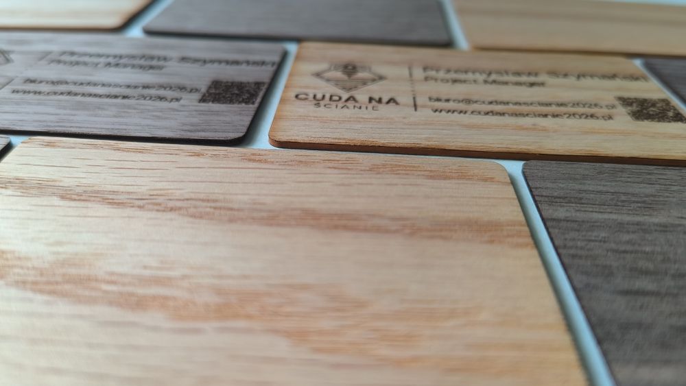 Eko Wizytówka NFC z Drewna – Twoje Dane po Jednym Zbliżeniu! Grawer