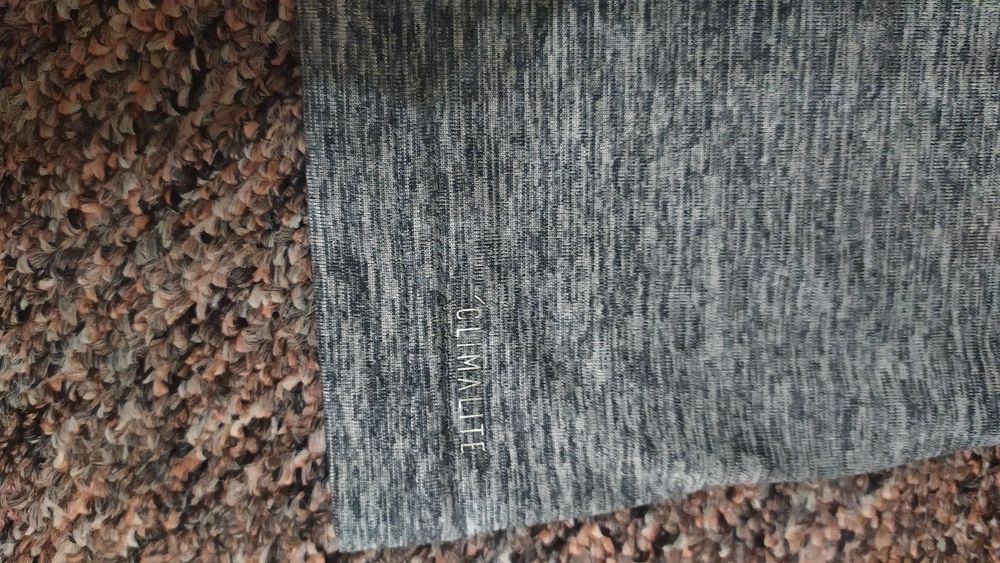 Майка спортивная фирмы ,, Adidas "Climate размер S