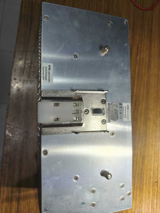 Fonte de alimentação 3F / Carregador de bateria 24 - 28V 40A. GL4024